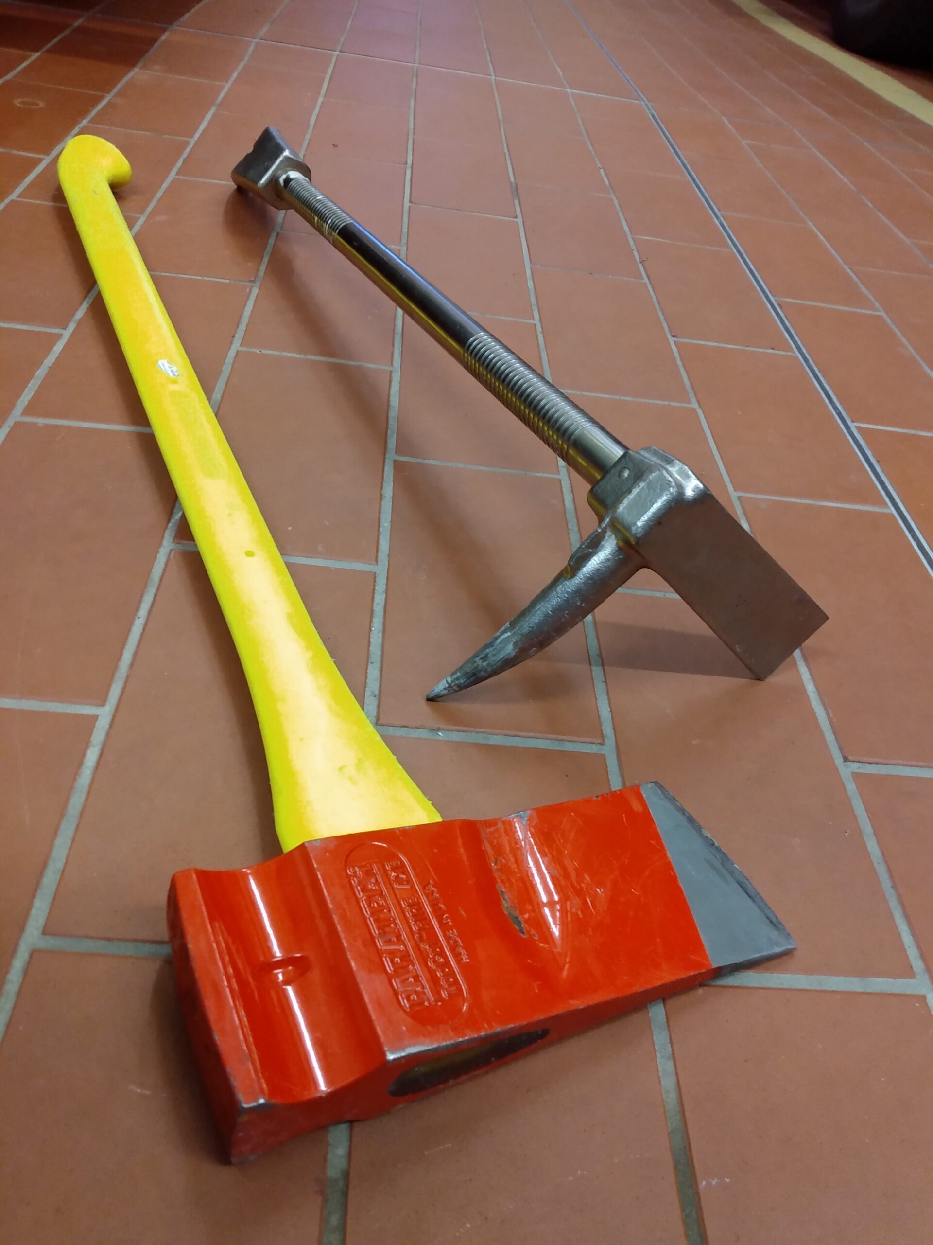 12. Dezember | Halligan Tool